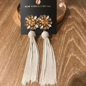 Gold rose earring w/stud accents & white chains